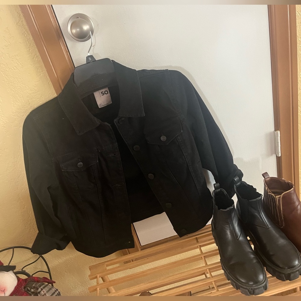 Jacket - Picture 2 of 4